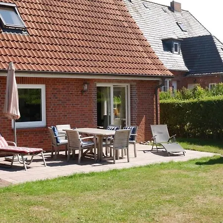 Haus Am Jaardenhug In Fuer 7 Pers Nyaraló Utersum